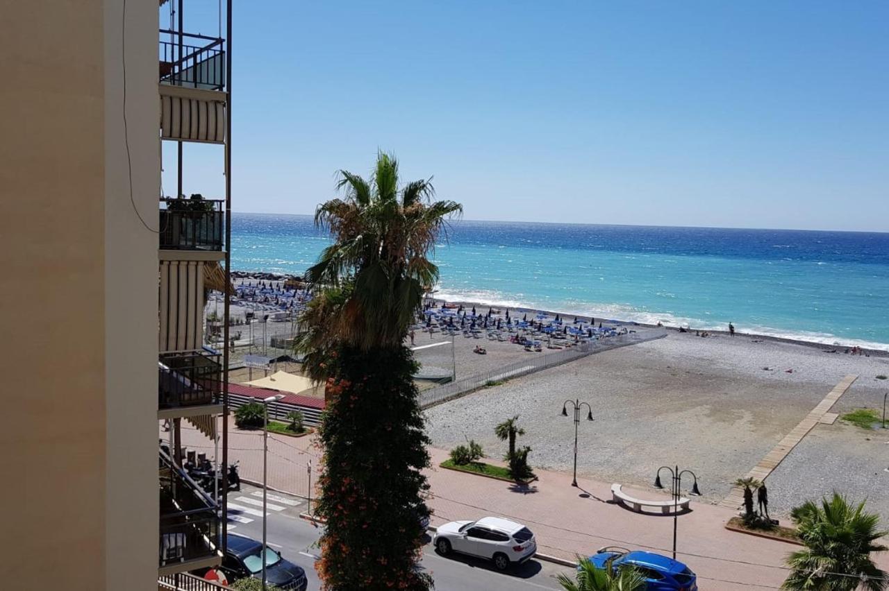 Casalmare Sabina Apartment Ventimiglia Ngoại thất bức ảnh