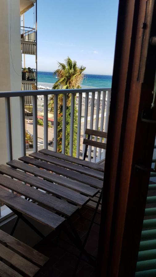 Casalmare Sabina Apartment Ventimiglia Ngoại thất bức ảnh